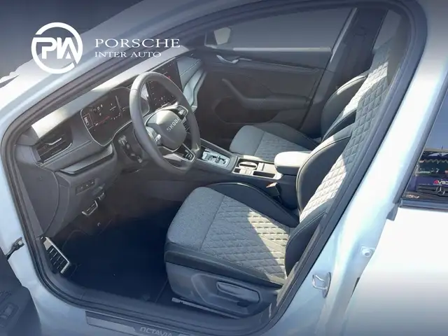 Skoda Octavia view 9