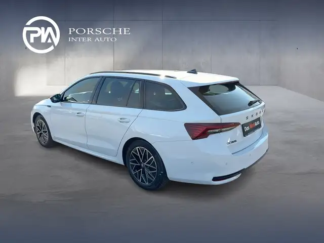 Skoda Octavia view 3