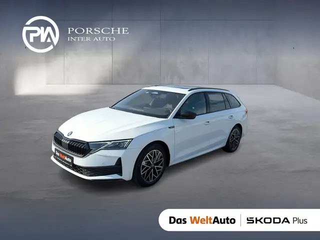 Skoda Octavia main image