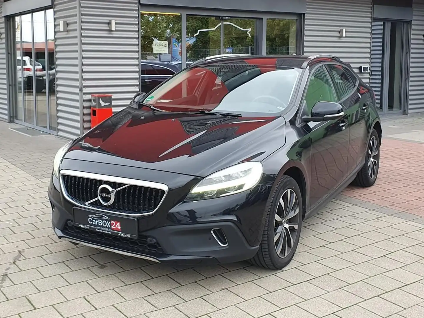Volvo V40 Cross Country, TÜV  Service NEU Schwarz - 1