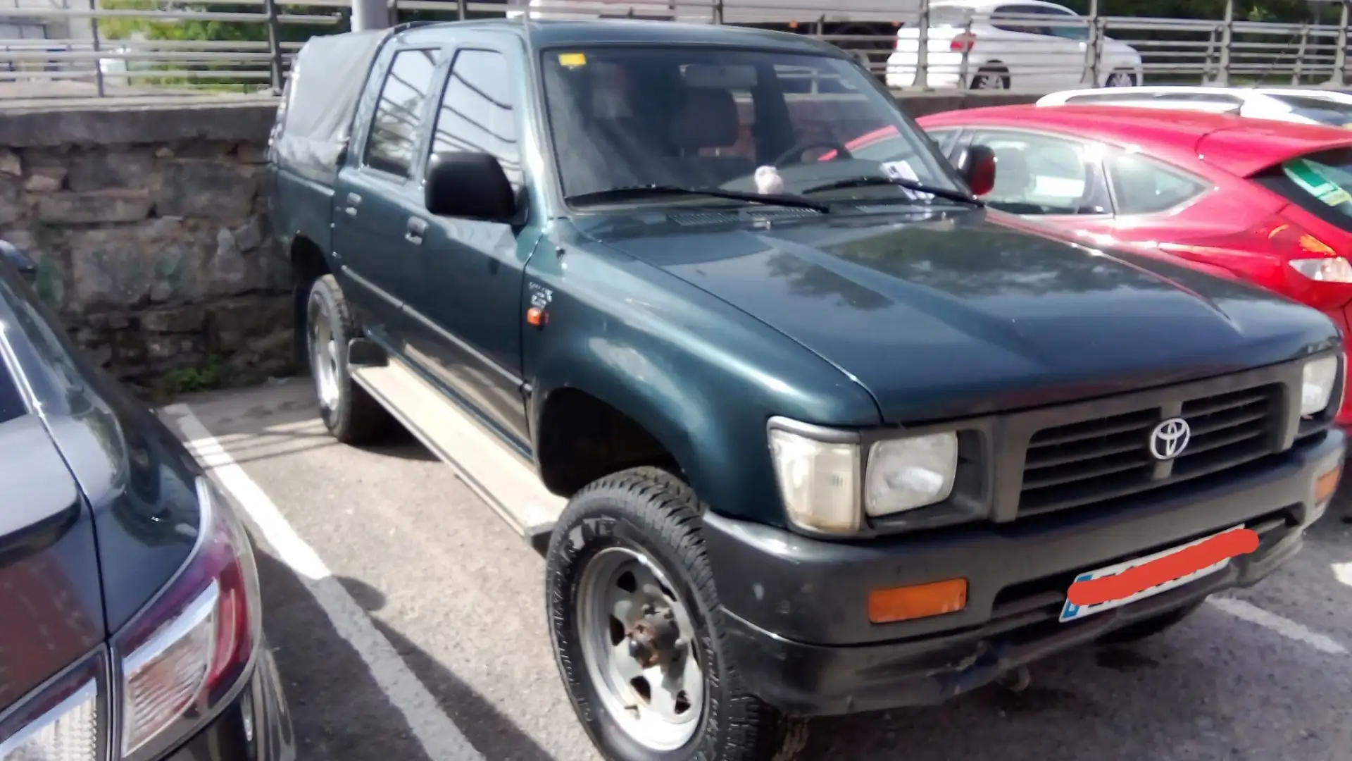 Toyota Hilux 2.4 D Chasis Cabina - 1