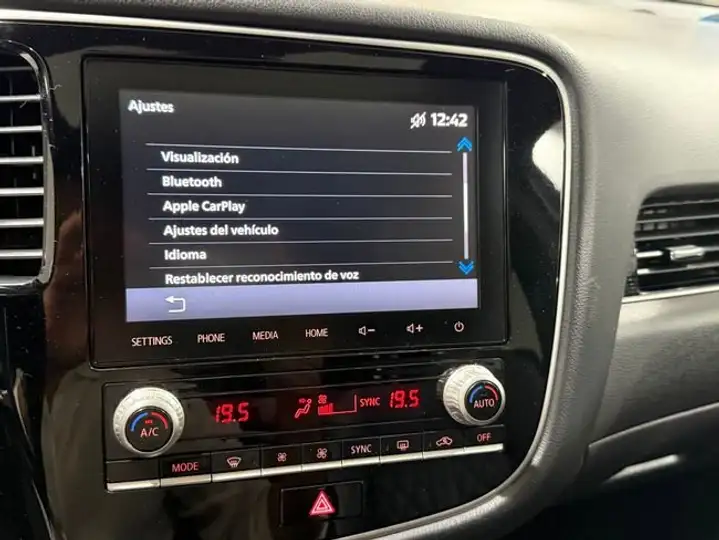 Mitsubishi Outlander PHEV Kaiteki 4WD 2020, foto 19