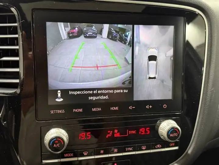 Mitsubishi Outlander PHEV Kaiteki 4WD 2020, foto 17