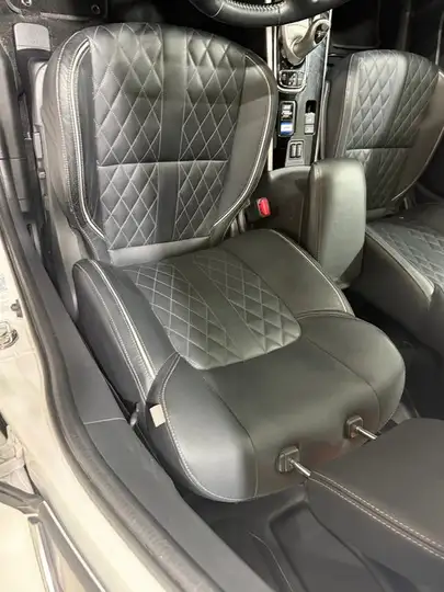 Mitsubishi Outlander PHEV Kaiteki 4WD 2020, foto 12