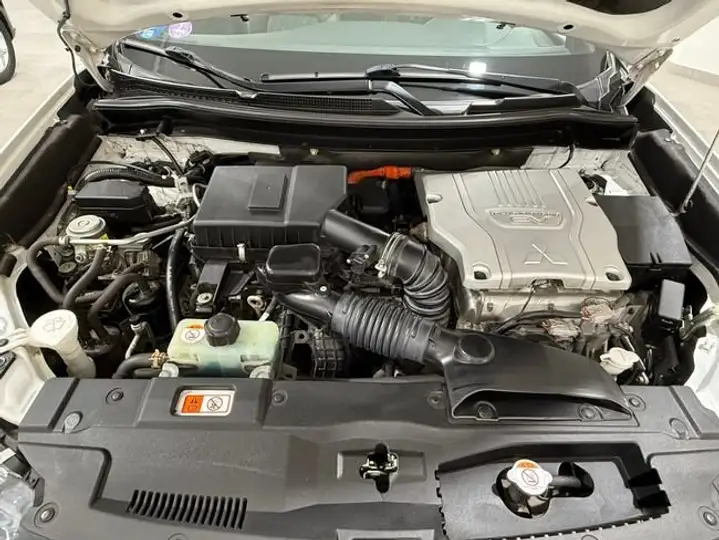 Mitsubishi Outlander PHEV Kaiteki 4WD 2020, foto 38