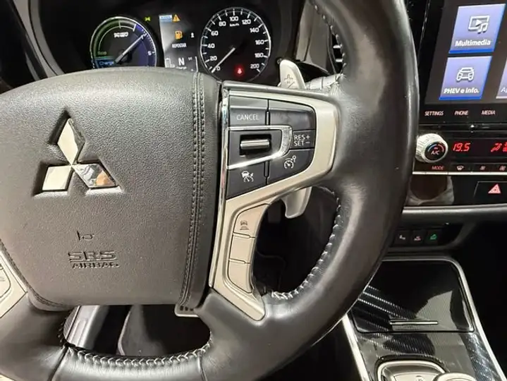 Mitsubishi Outlander PHEV Kaiteki 4WD 2020, foto 31