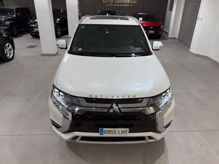 Mitsubishi Outlander PHEV Kaiteki 4WD 2020, foto 7