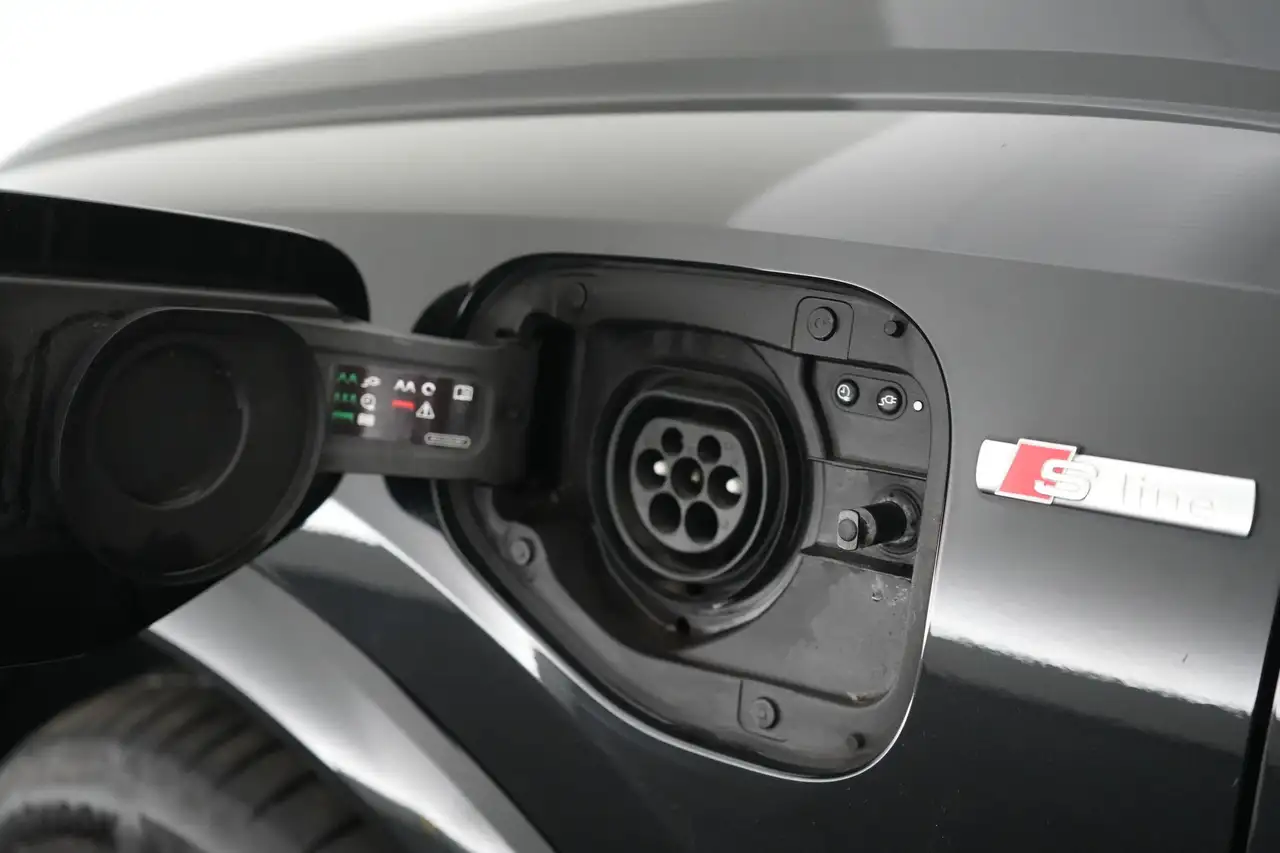Audi Q3 Sportback 45 TFSI e PHEV S-Tronic S-Line Shadow Pl, миниатюра 24
