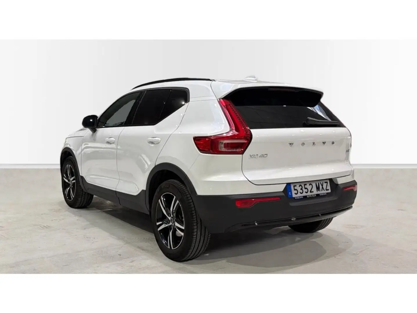 Volvo XC40 B3 Plus Aut. Blanco - 2