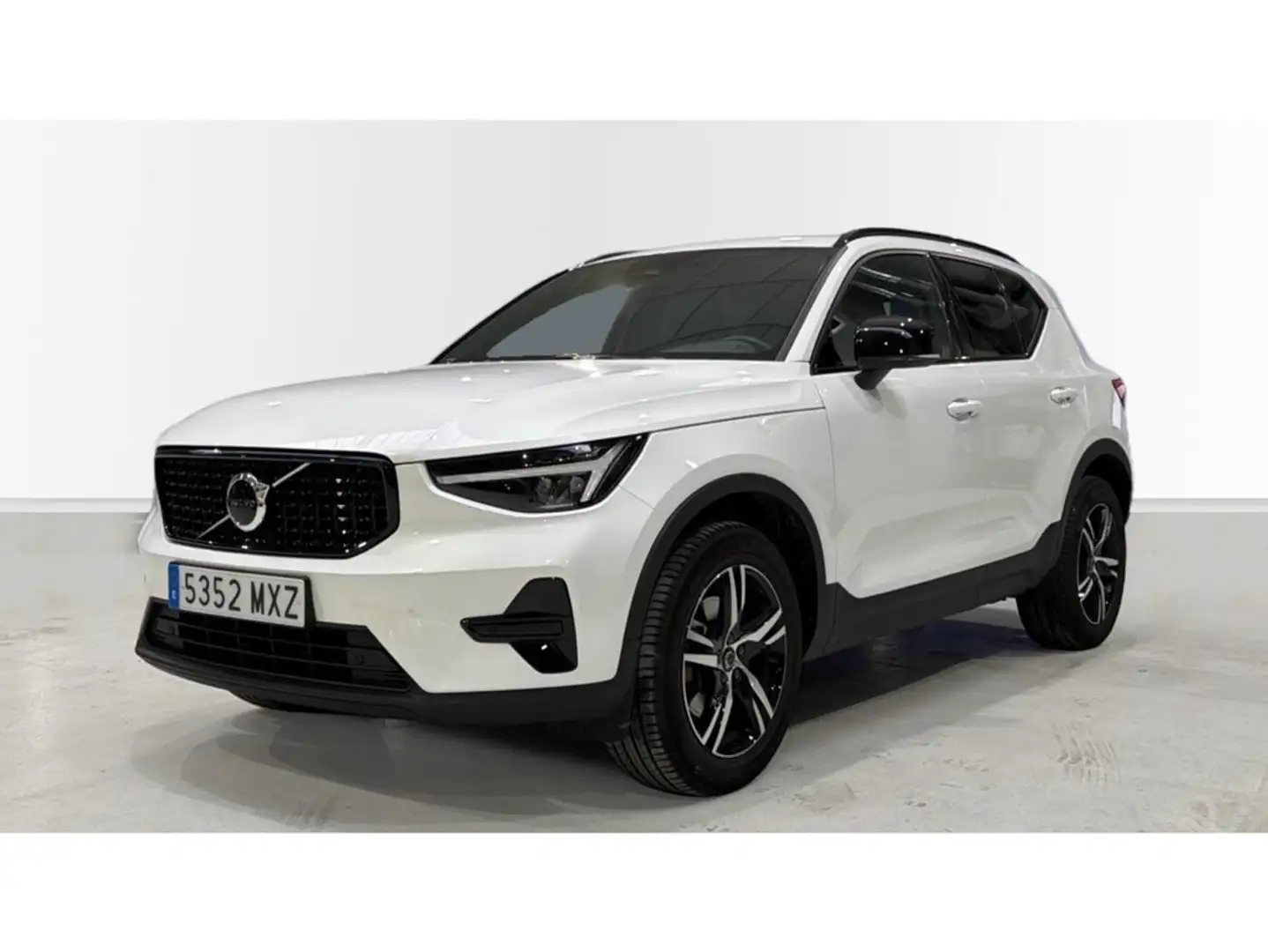 Volvo XC40 B3 Plus Aut. Blanco - 1
