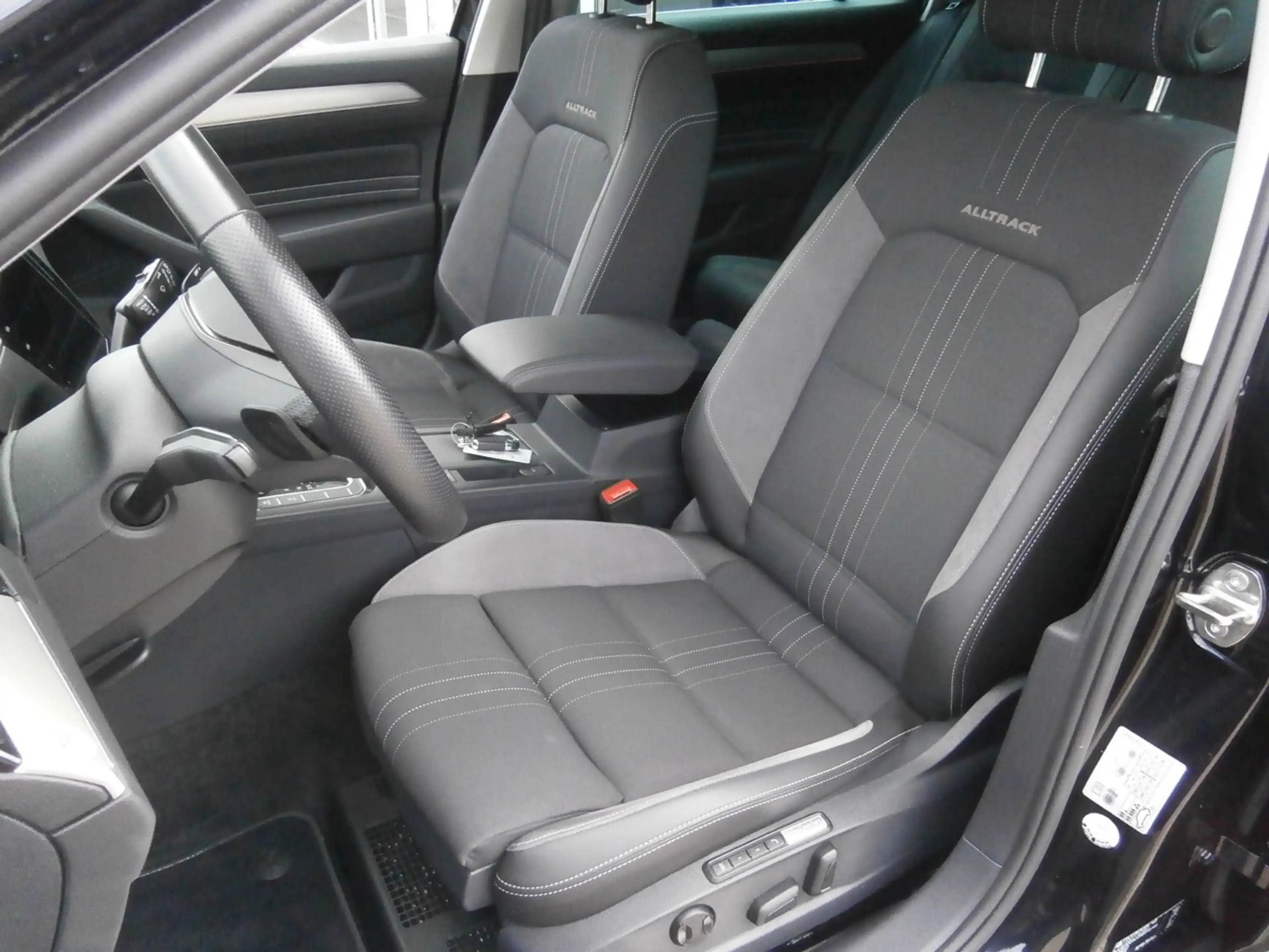 Volkswagen Passat Alltrack 4Motion 2.0 TDI, DSG — photo 5