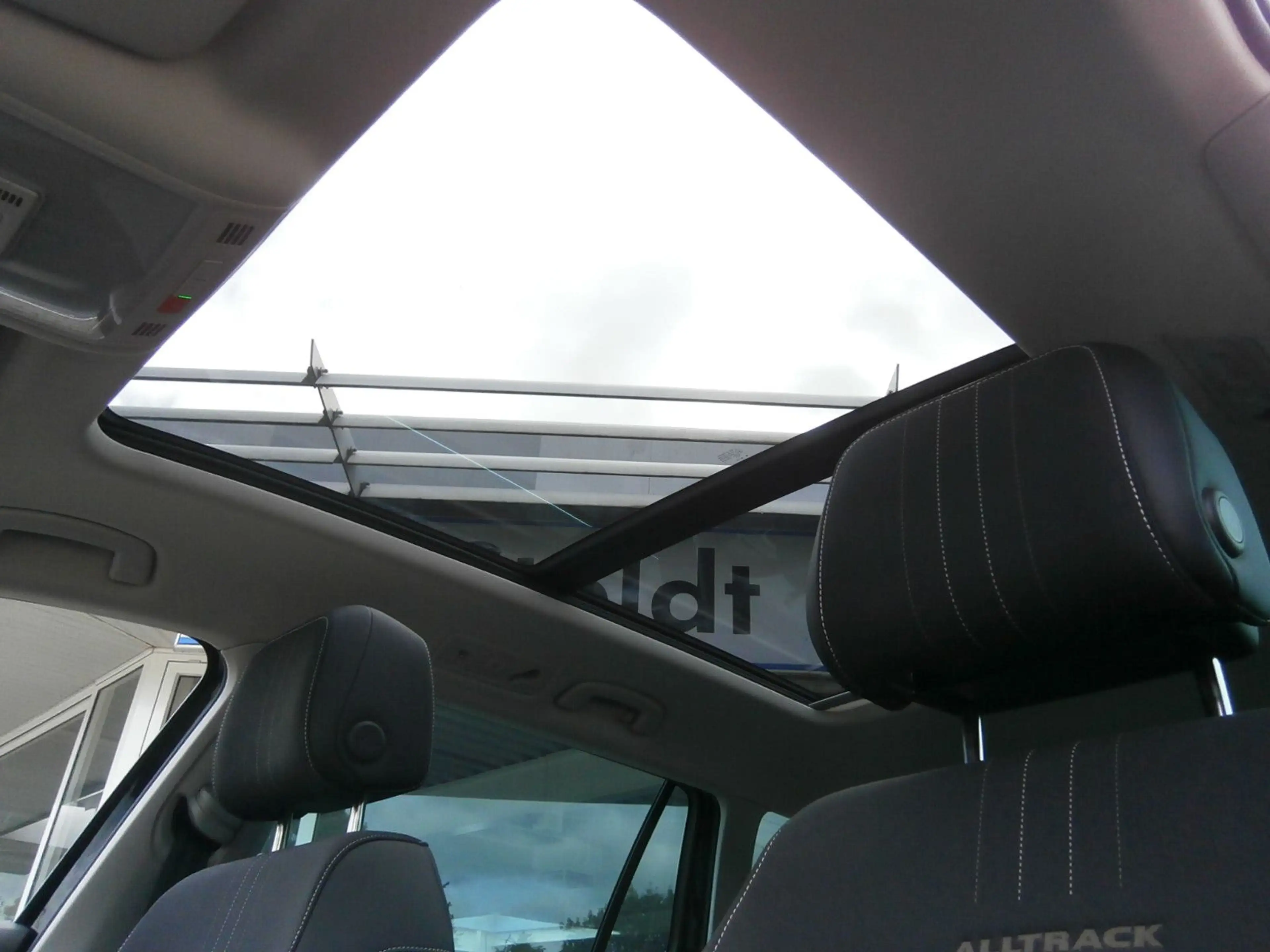 Volkswagen Passat Alltrack 4Motion 2.0 TDI, DSG — photo 15
