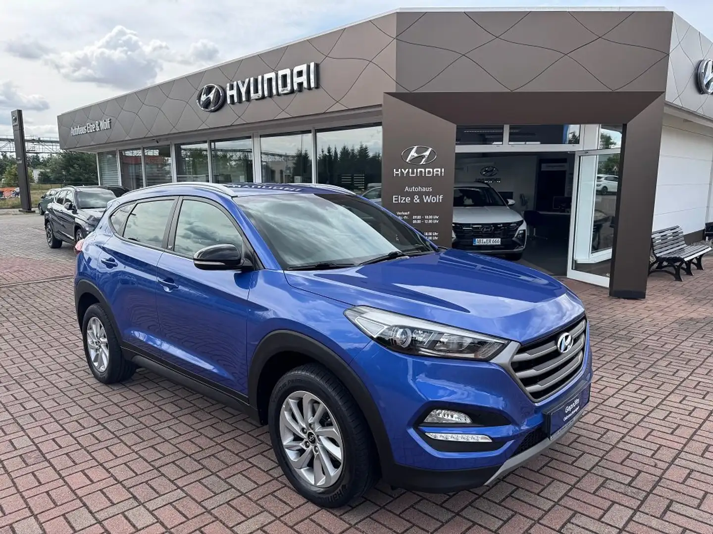Hyundai TUCSON blue 1.6 GDi 2WD Passion Bleu - 1