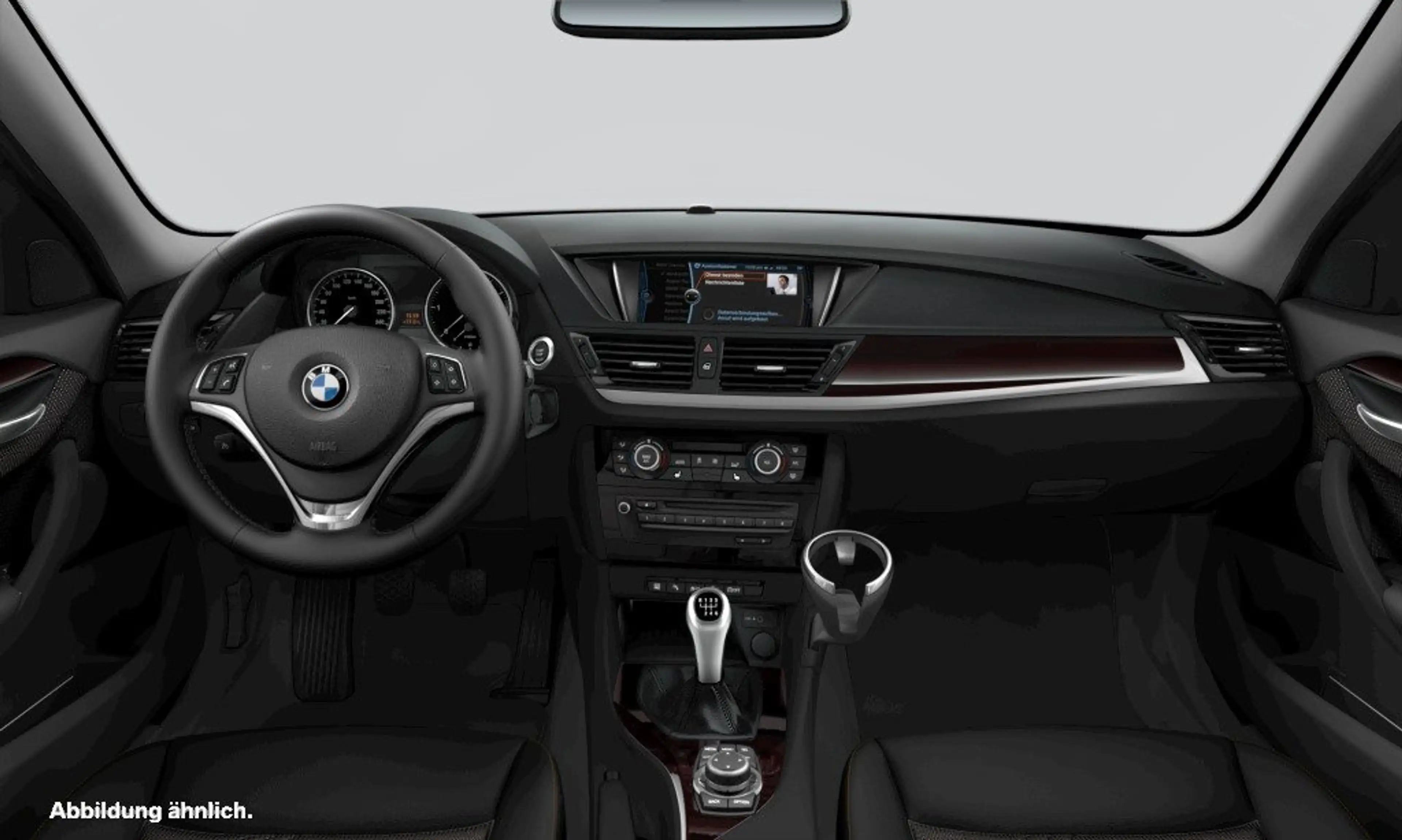 BMW X1 xDrive18d — photo 3