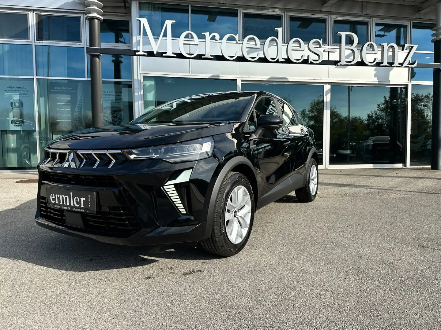 Mitsubishi ASX 1.0 Petrol Inform Facelift Benzin Neuwagen Černá - 2