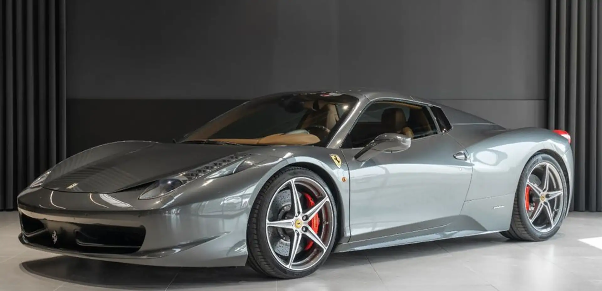 Ferrari 458 Spider Grey - 1