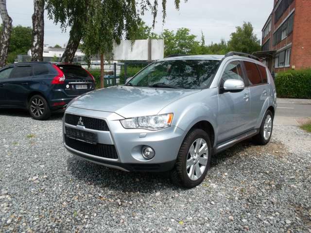 Imagine Mitsubishi Outlander Instyle 2,2 4WD,7.SITZE, Dez.Angebot
