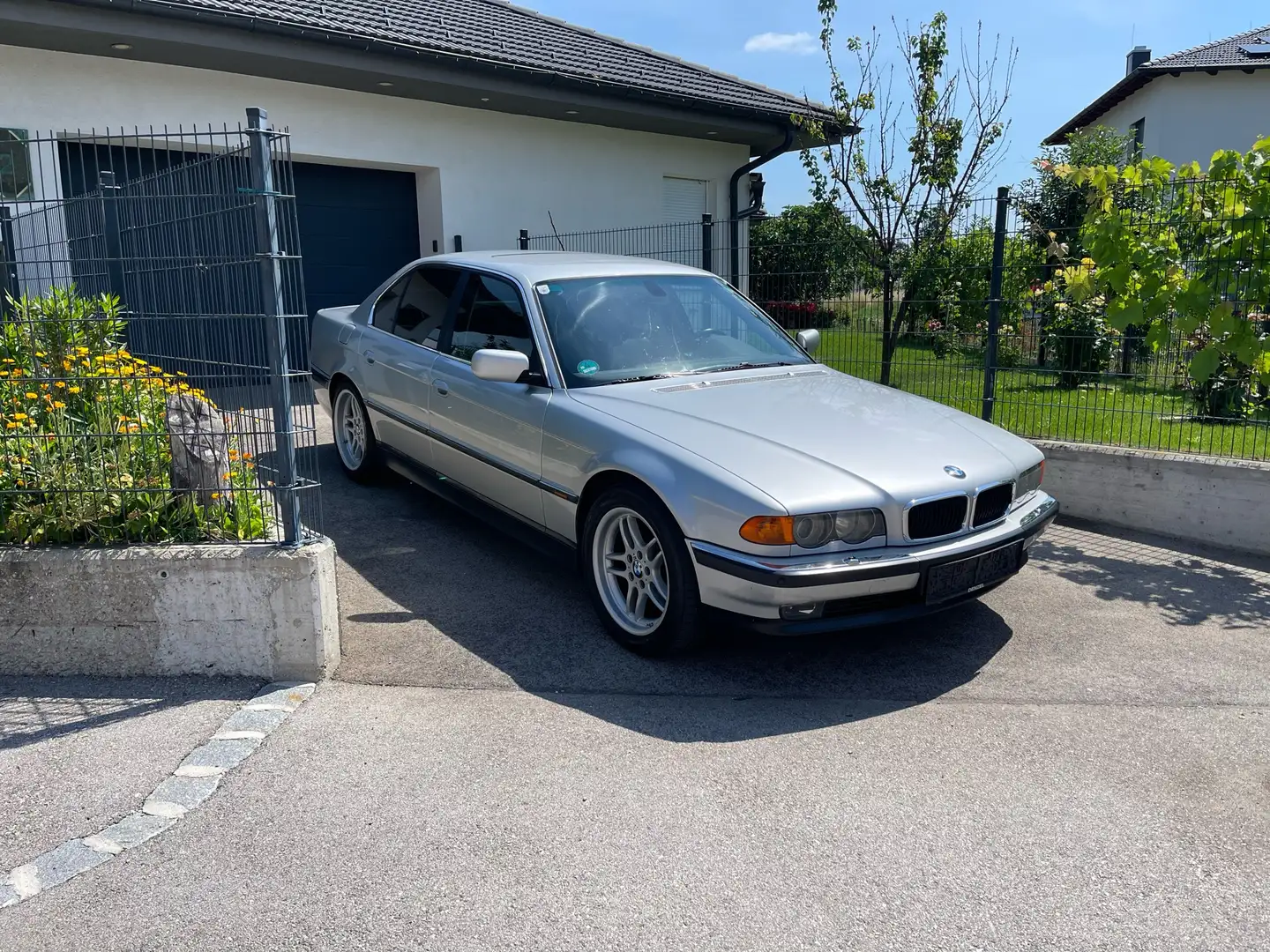 BMW 730 730d Silber - 1