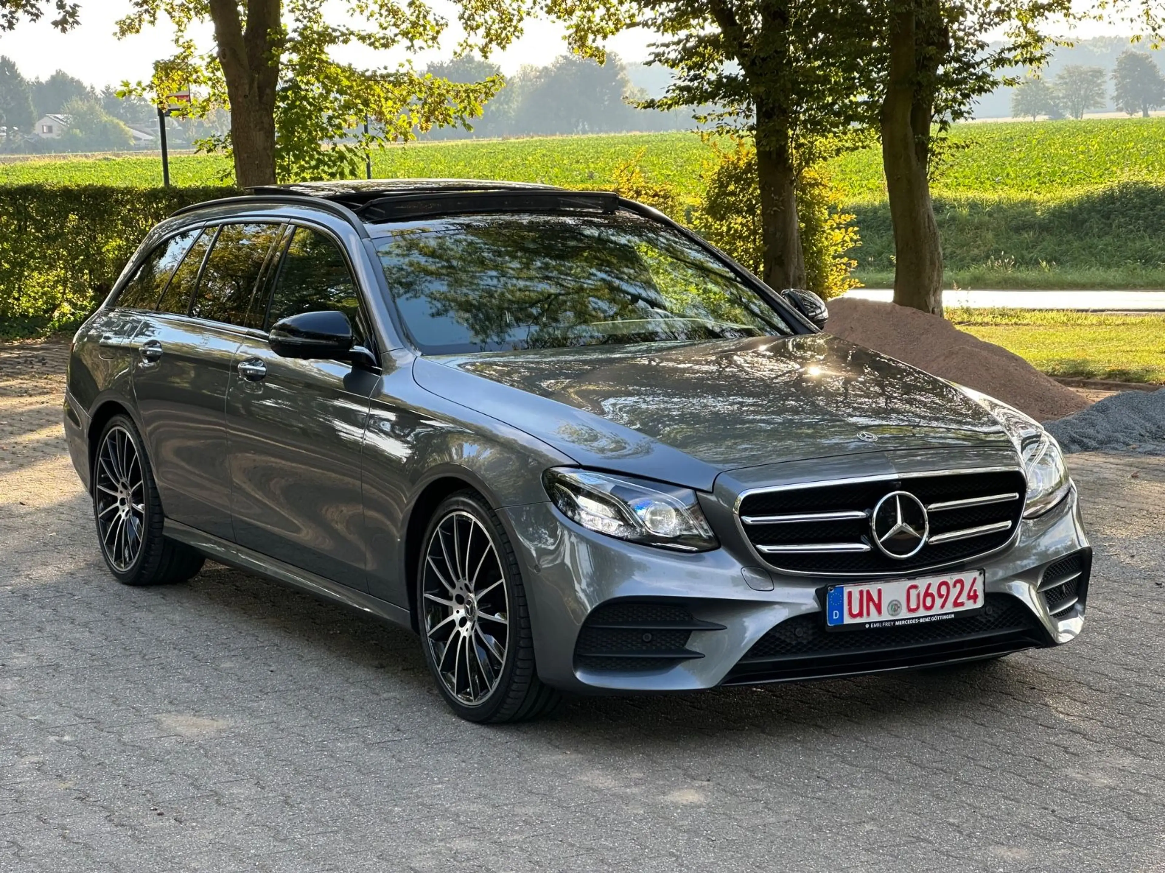 Mercedes-Benz E 400 d *AMG-LINE*PANO*SOFT*HUD*MEMORY* — photo 4