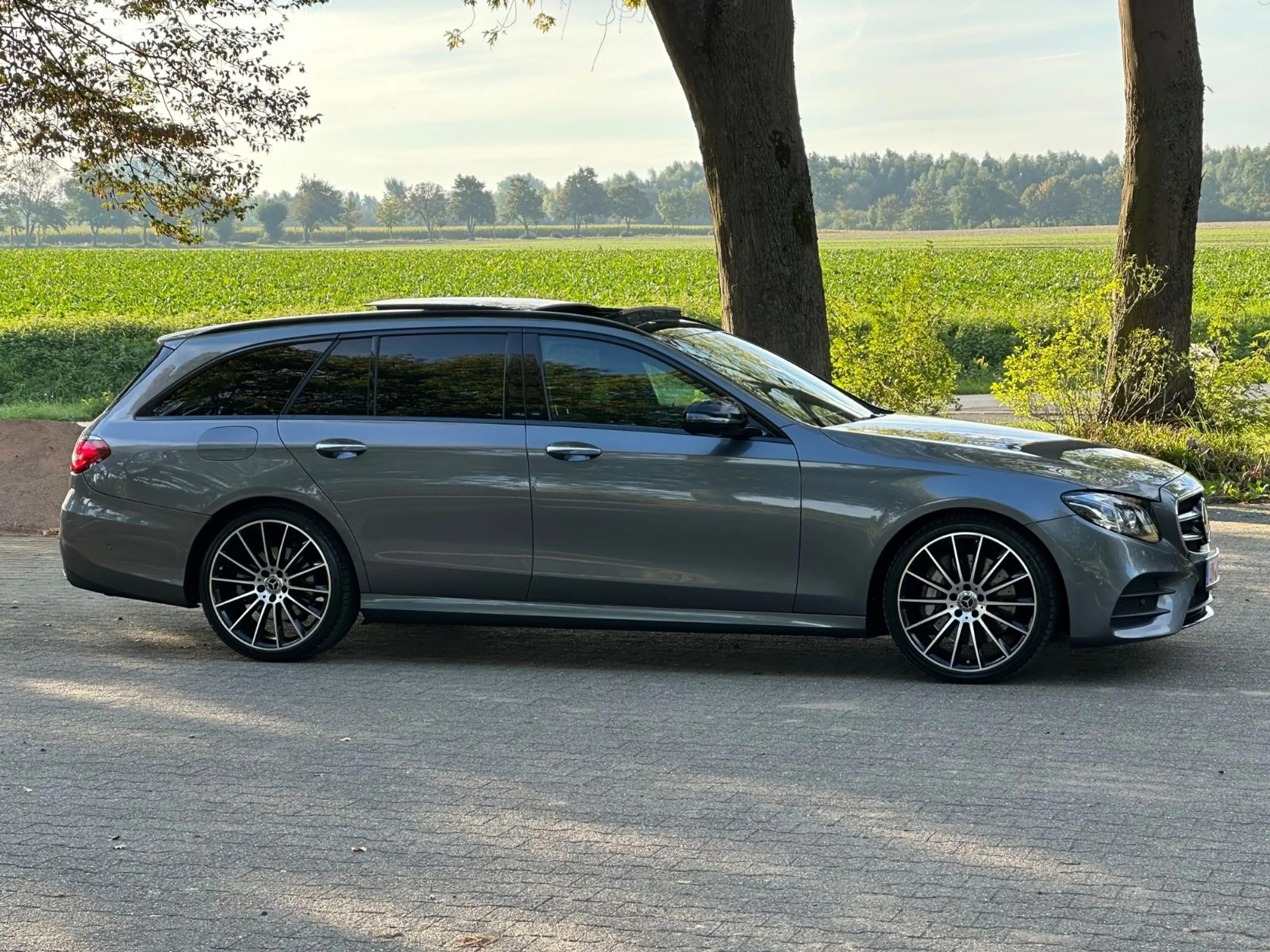Mercedes-Benz E 400 d *AMG-LINE*PANO*SOFT*HUD*MEMORY* — photo 5