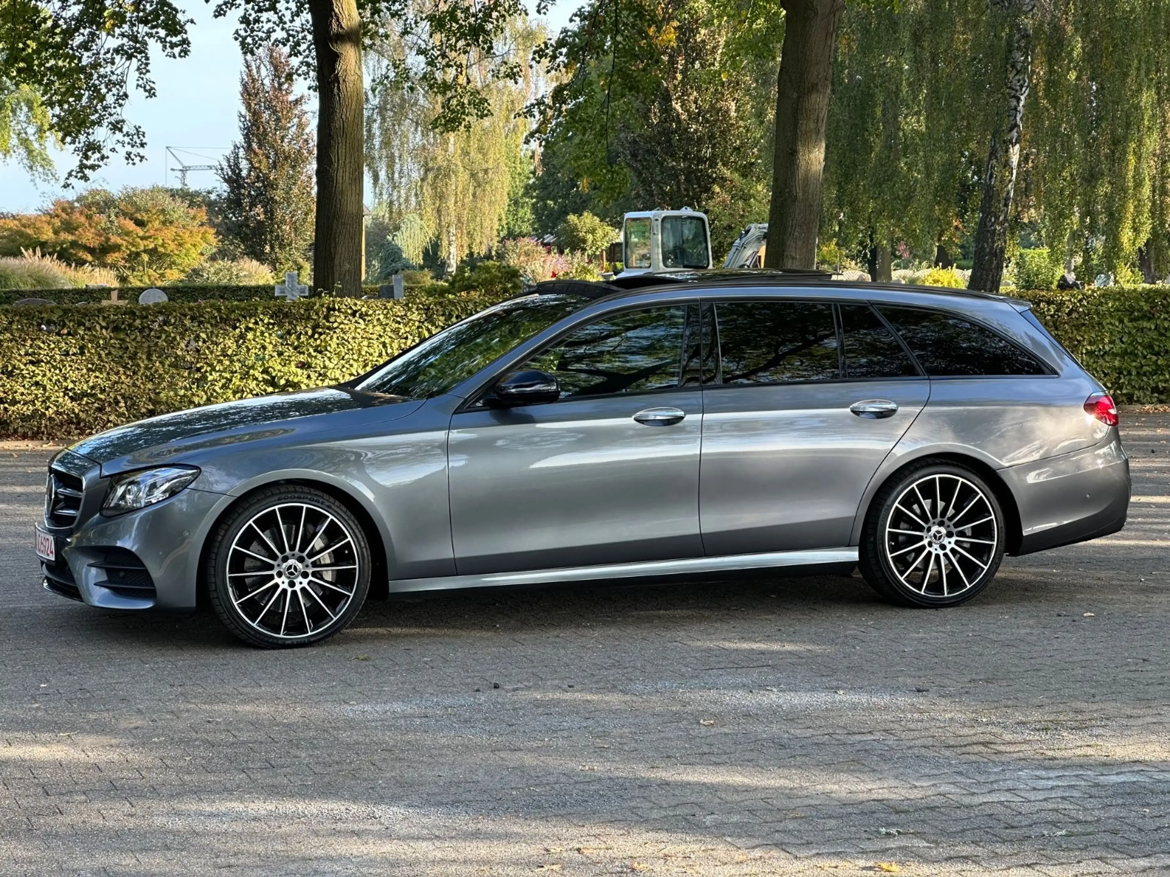Mercedes-Benz E 400 d *AMG-LINE*PANO*SOFT*HUD*MEMORY*