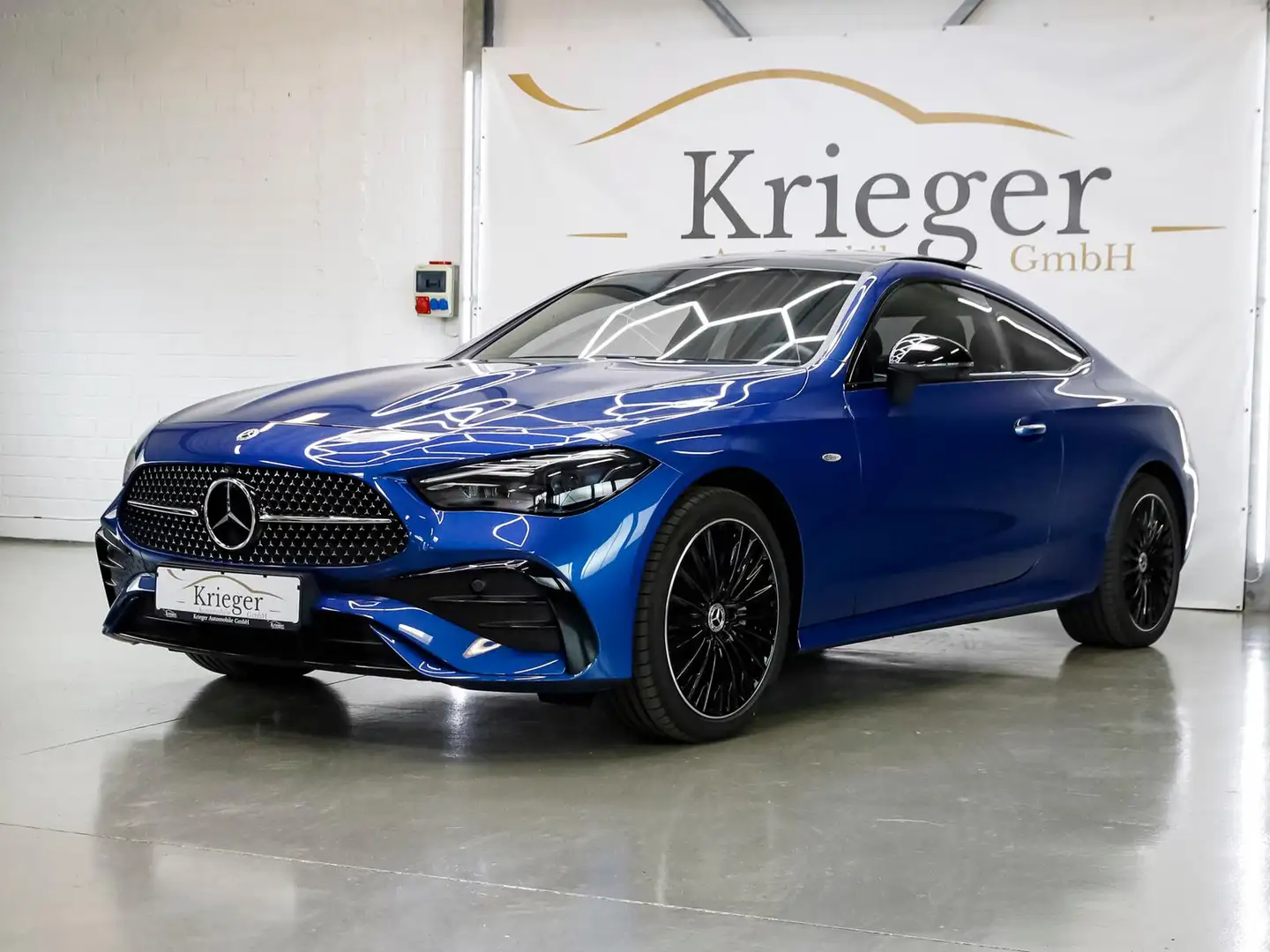 Mercedes-Benz CLE 300 e AMG Line *PANO*NIGHT*AHK*360°BURMESTER* Bleu - 1