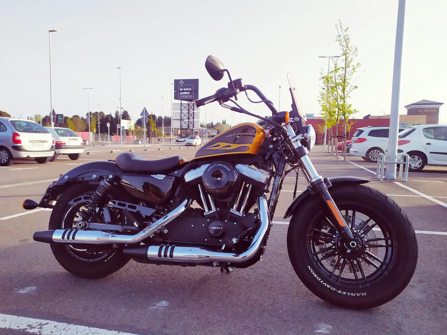 Harley-Davidson Sportster Forty Eight Hard Candy Custom Oro - 1