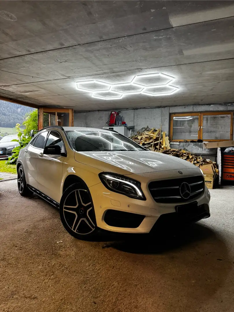 Mercedes-Benz GLA 200 Mercedes-Benz GLA 200cdi 4matic „NIGHT EDITION Blanco - 1