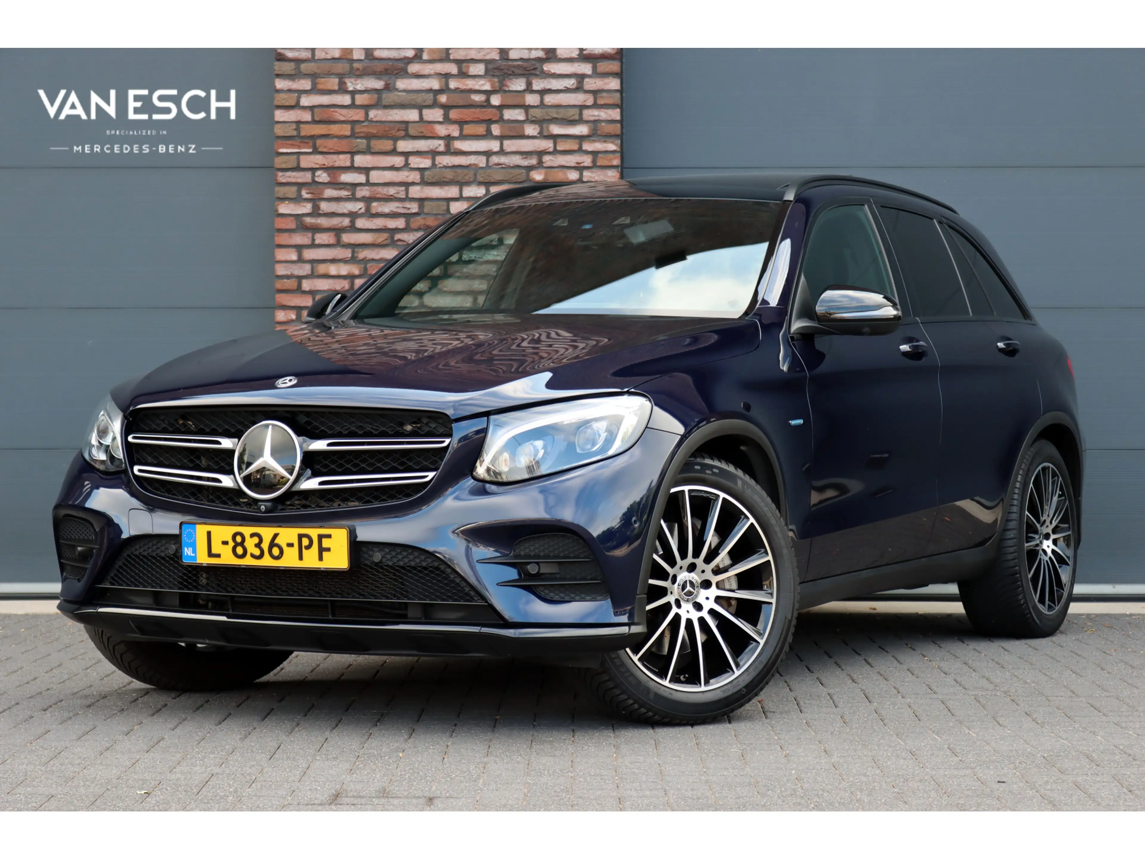 Mercedes-Benz GLC 350 350e 4MATIC AMG Line | Luchtvering | Memory | Burm