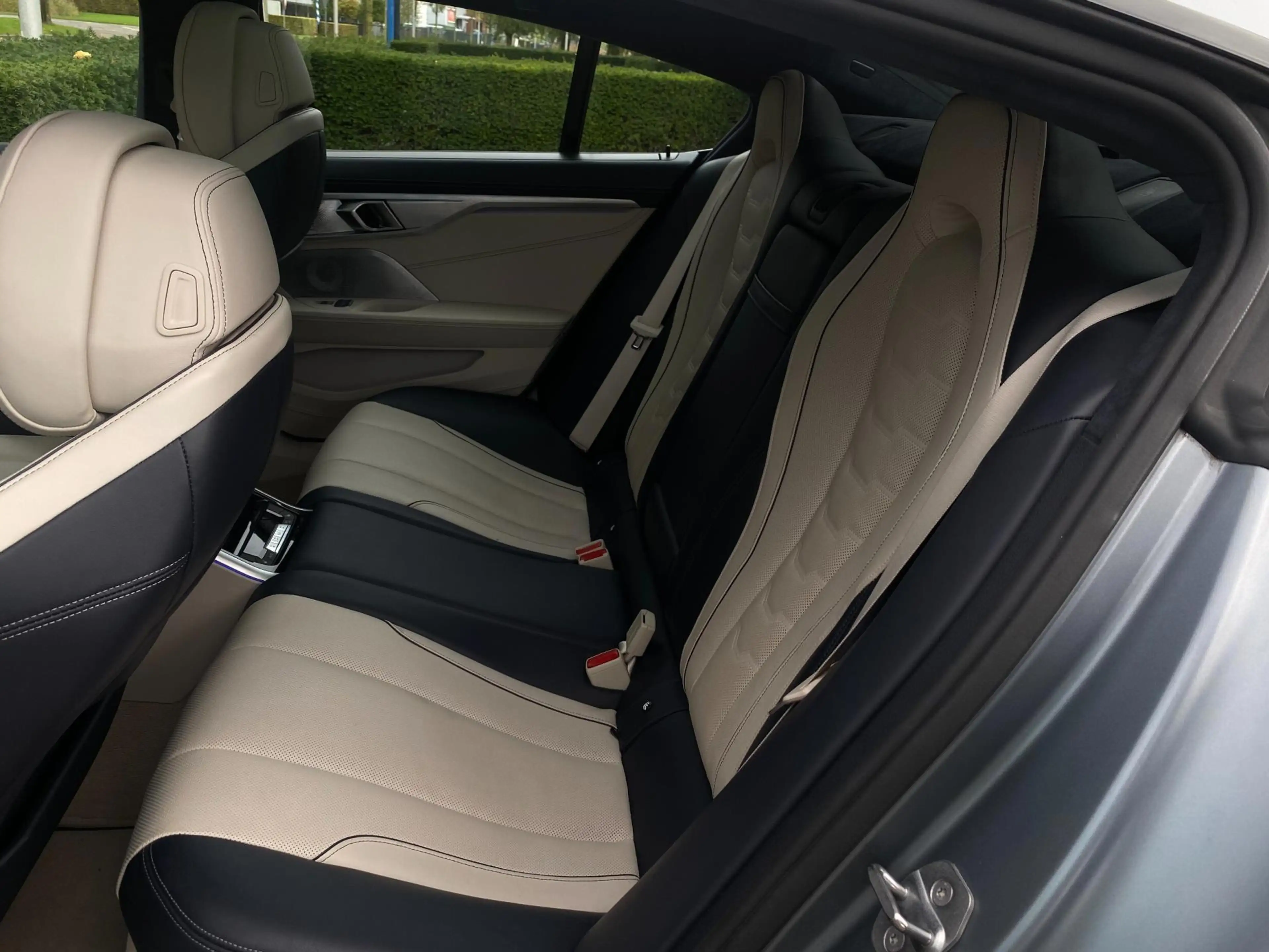 BMW M850 8-serie Gran Coupé M850i xDrive High Executive M-S — photo 8