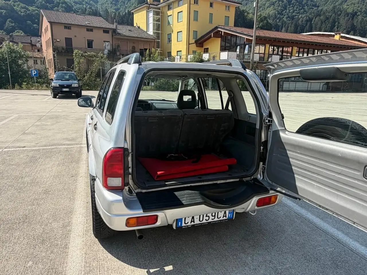 Suzuki Grand Vitara 5p 2.0 tdi c/2airbag,AC, foto 2