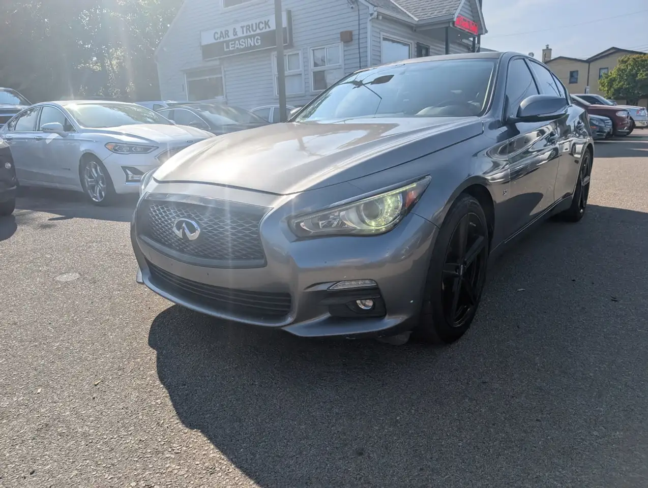 Infiniti Q50 снимка Infiniti Q50