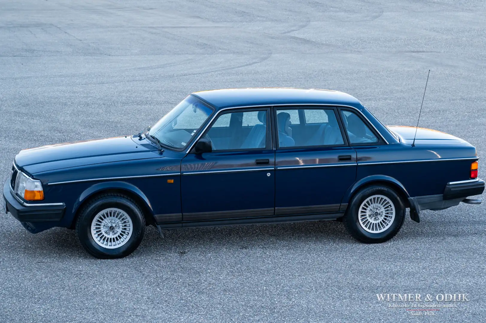 Volvo 240 2.3 GL automaat 135.000km Blau - 1