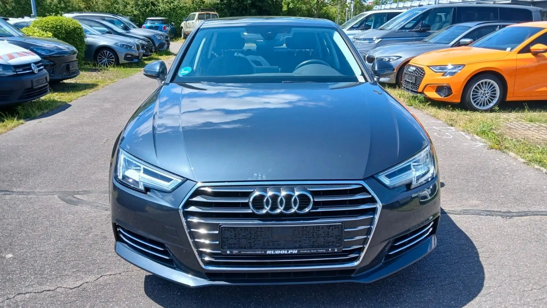 Audi A4 Lim. design **LED/NAVI/DAB** Grau - 2