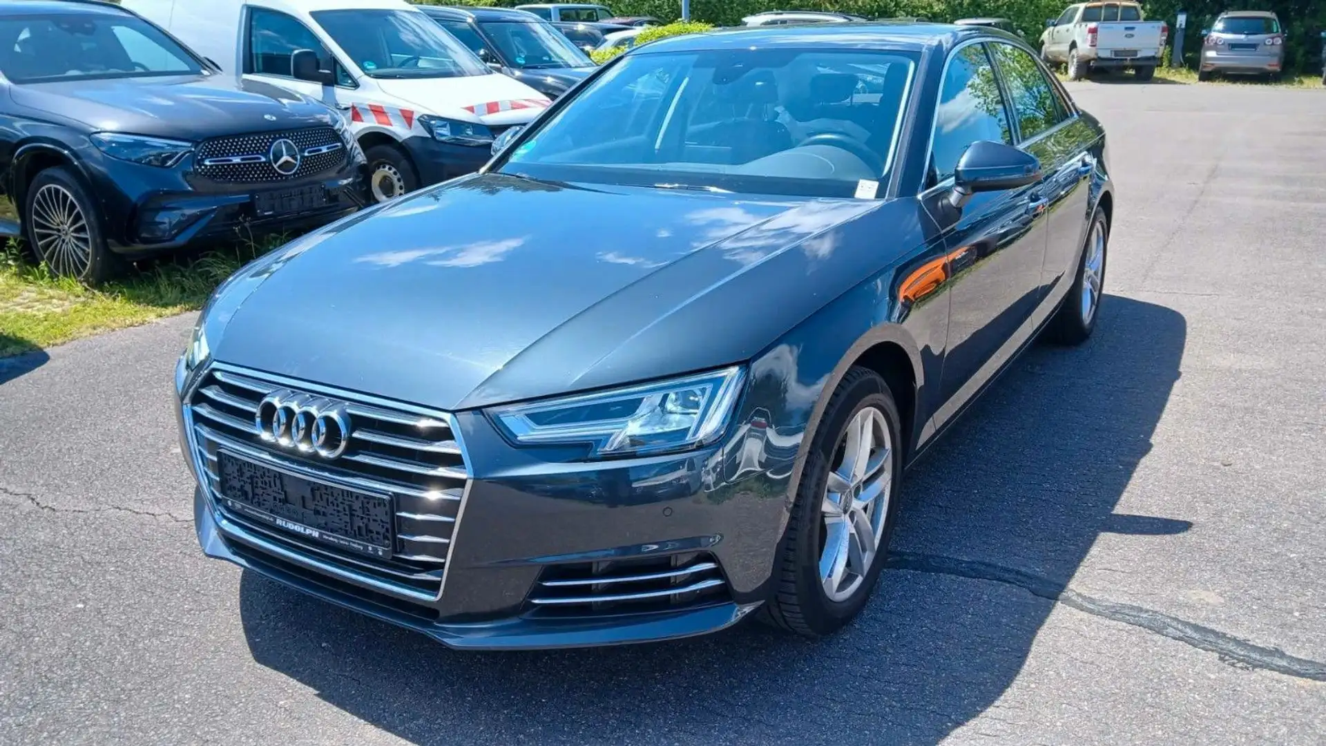 Audi A4 Lim. design **LED/NAVI/DAB** Grau - 1