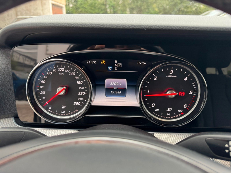 Mercedes-Benz E 200 d AVANTGARDE Autom. — photo 10