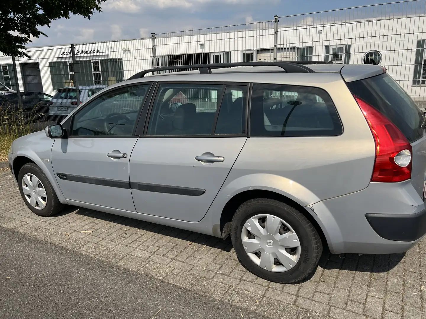 Renault Megane 1.6 Grandtour Emotion - 2