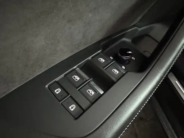 Audi A6 view 14