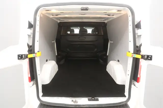 Ford Transit Custom view 4