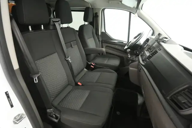Ford Transit Custom view 12