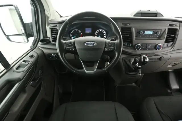 Ford Transit Custom view 2