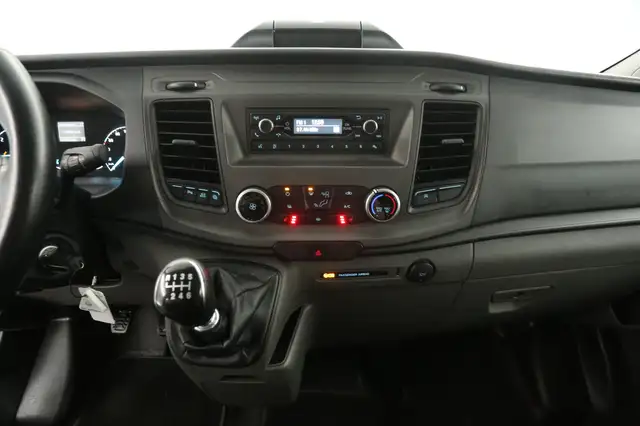Ford Transit Custom view 13