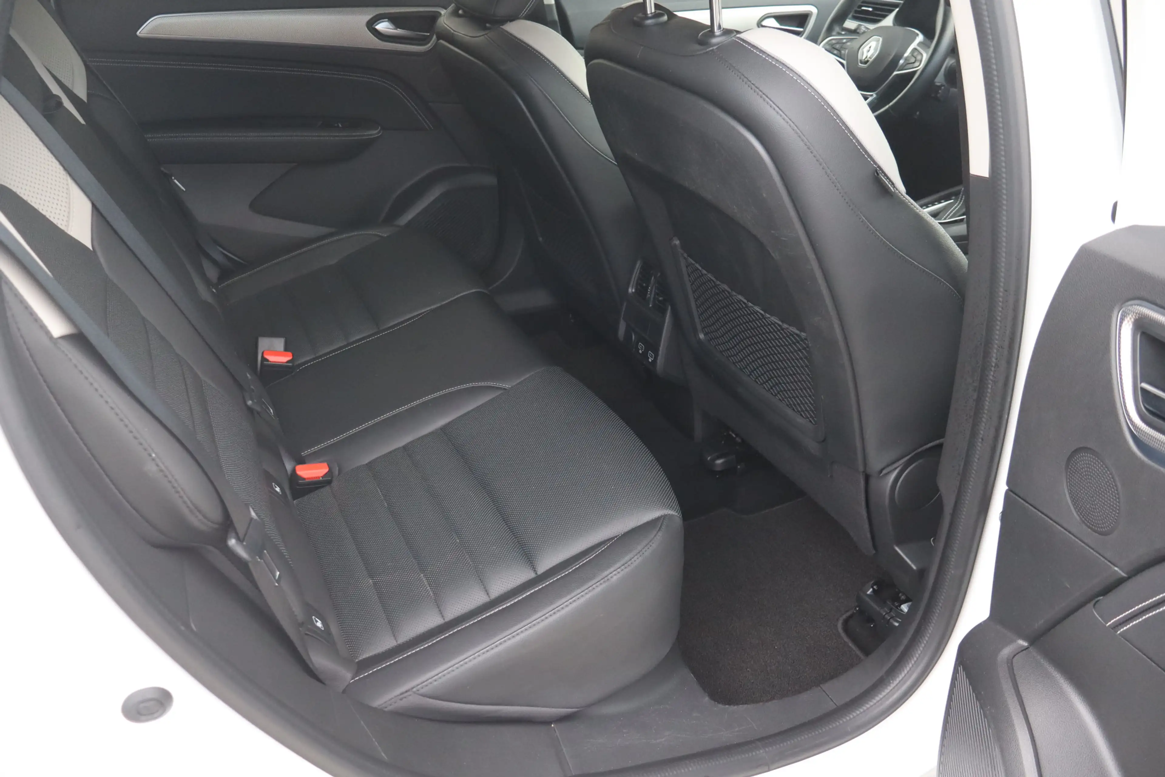 Renault Arkana 1.6 E-Tech Hybrid 145 Intens - NL- Auto!! Stoel+st — photo 35