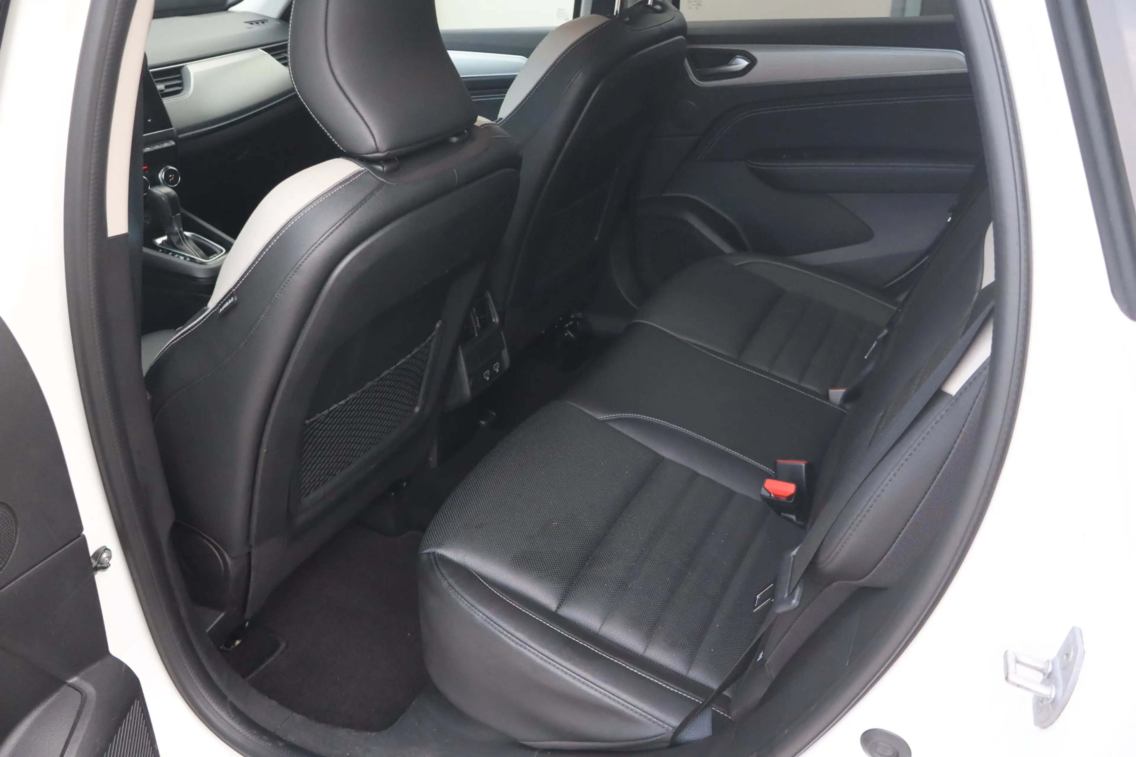 Renault Arkana 1.6 E-Tech Hybrid 145 Intens - NL- Auto!! Stoel+st — photo 36