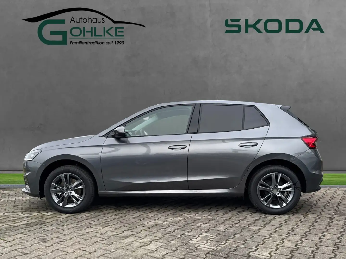 Skoda Fabia Tour 1.0T 85kW DSG*Navi*Kamera*Climaatroni Klima Grau - 2