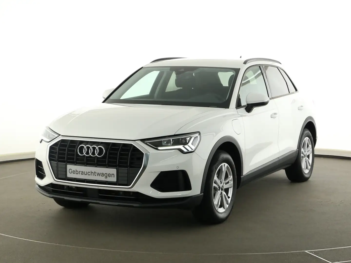Audi Q3 1.4 TFSI e Plugin Hybrid/Benzin Weiß - 2