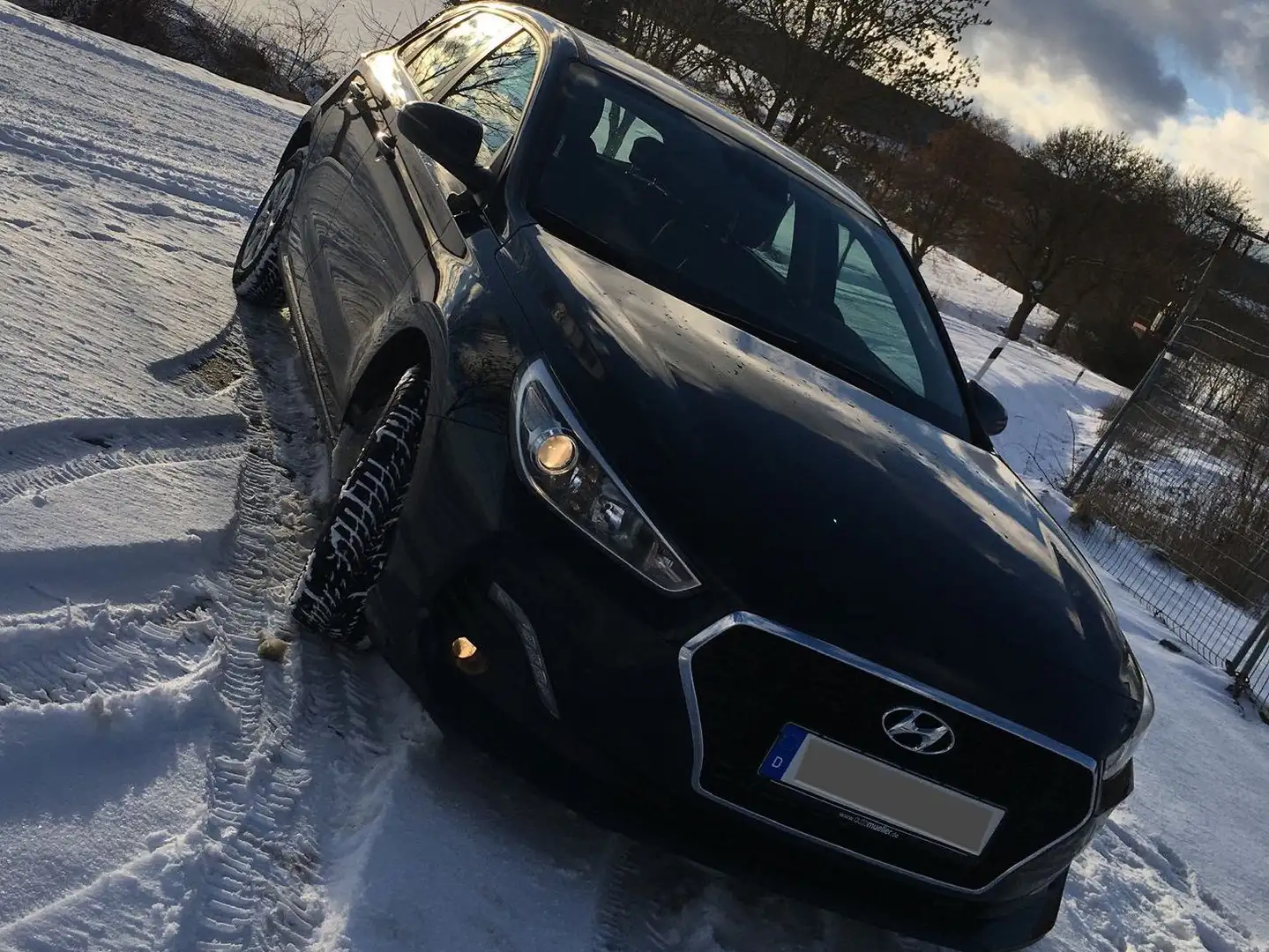 Hyundai i30 i30 1.0 T-GDI EDITION 30 Schwarz - 2