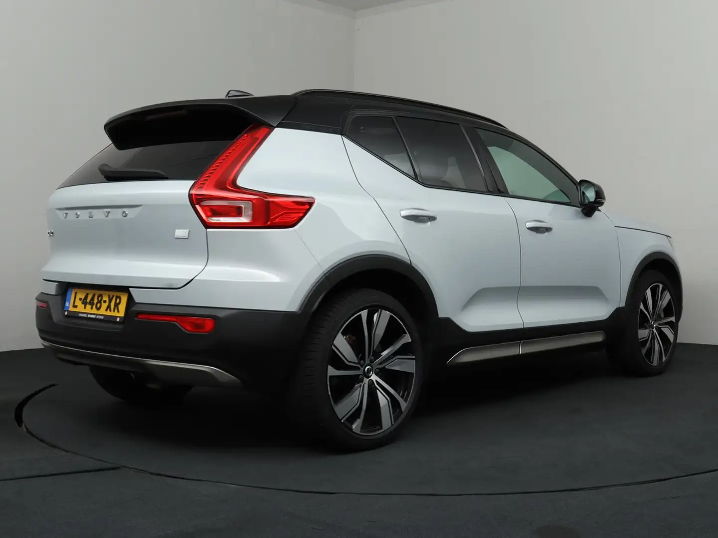 Volvo XC40 Recharge P8 AWD R-Design SoH 93.2% | Trekhaak | Pa Gris - 2