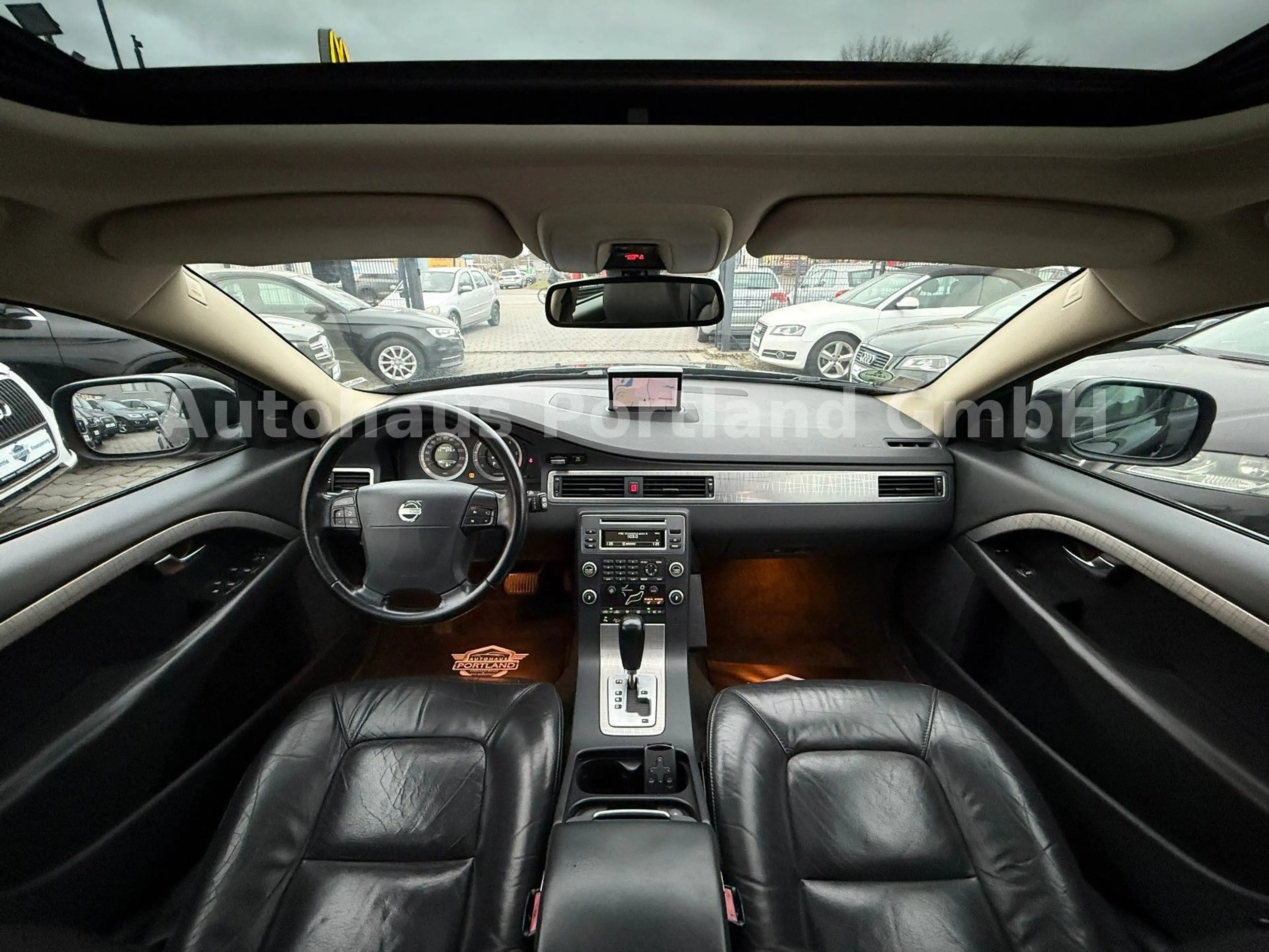 Volvo XC70 2.4 D5 Momentum AWD/1.Hand/S-Heft/S-Dach — photo 13