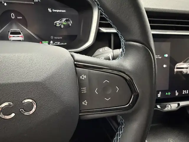 Lynk & Co 01 view 26